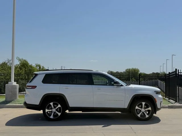 2024 Jeep Grand Cherokee L - Image 2