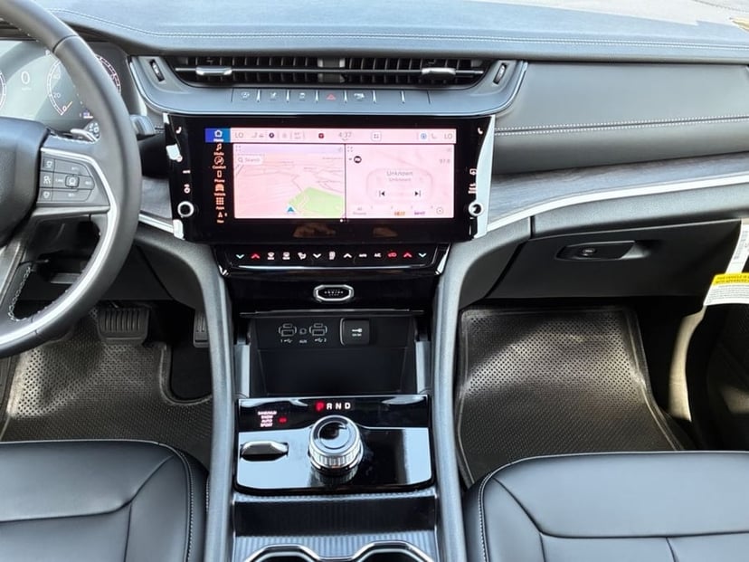 2026 Jeep Grand Cherokee L - Image 2