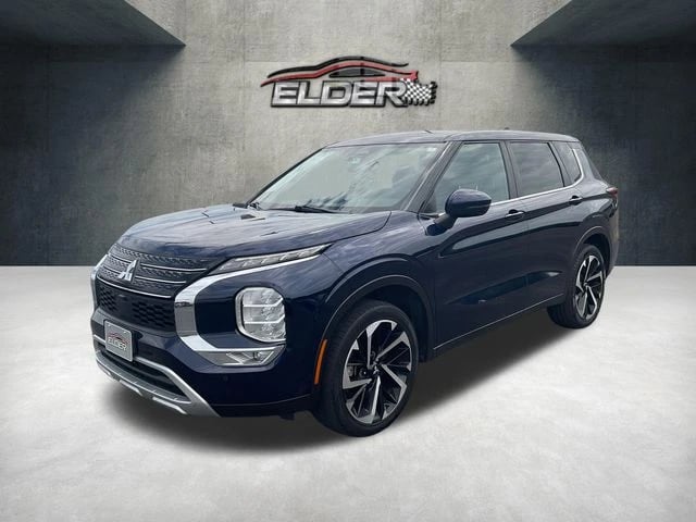 2022 Mitsubishi Outlander - Image 1