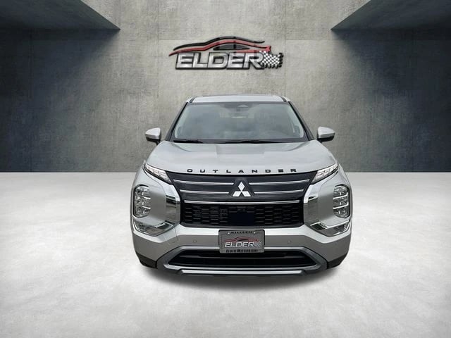 2026 Mitsubishi Outlander - Image 3