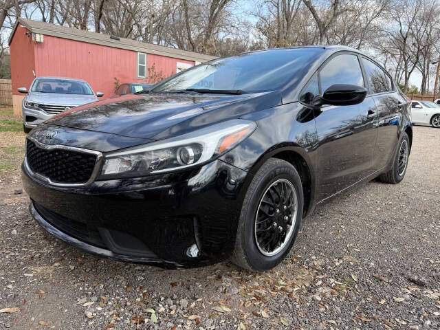 2017 Kia Forte - Image 1