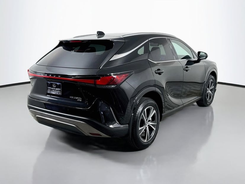 2023 Lexus RX - Image 3