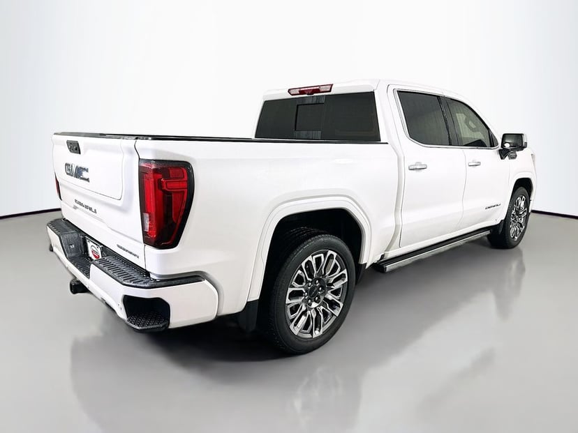 2024 GMC Sierra 1500 - Image 2