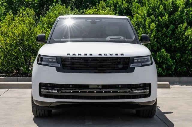 2026 Land Rover Range Rover - Image 3