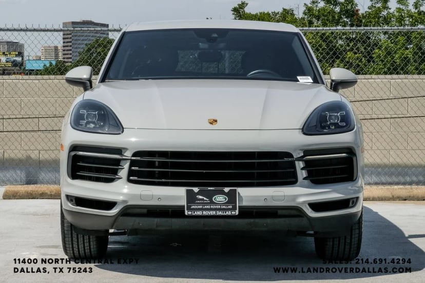 2023 Porsche Cayenne - Image 3