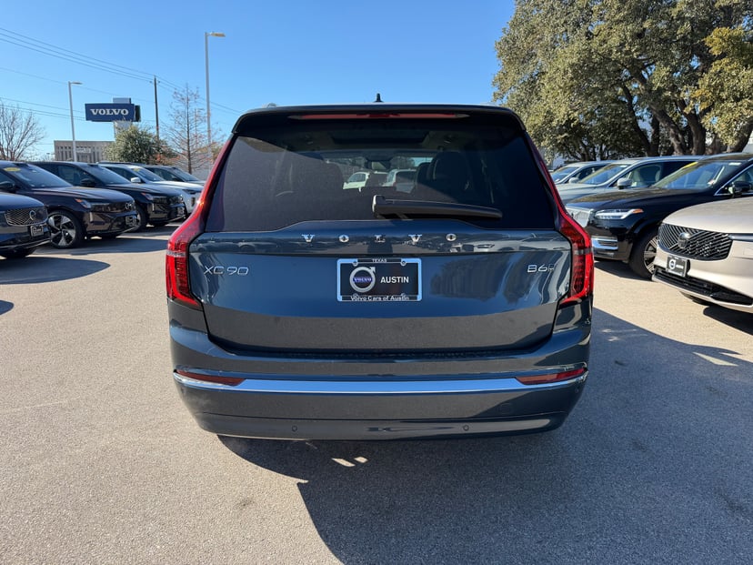 2026 Volvo XC90 - Image 2