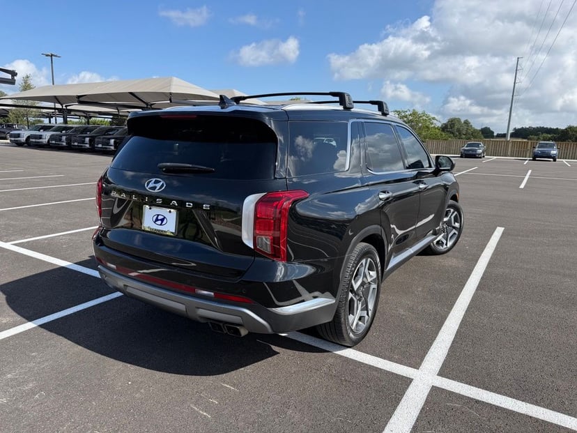 2023 Hyundai Palisade - Image 3
