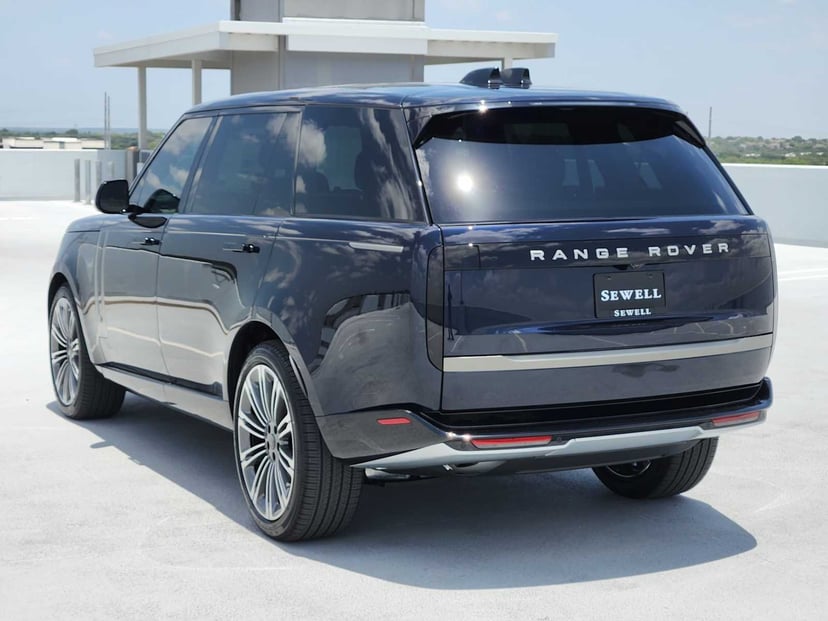 2026 Land Rover Range Rover - Image 2