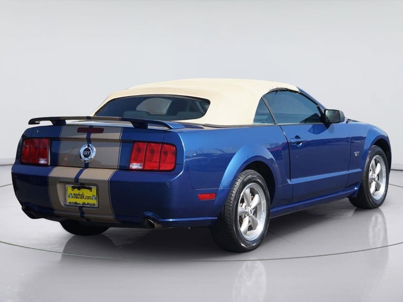 2006 Ford Mustang - Image 3