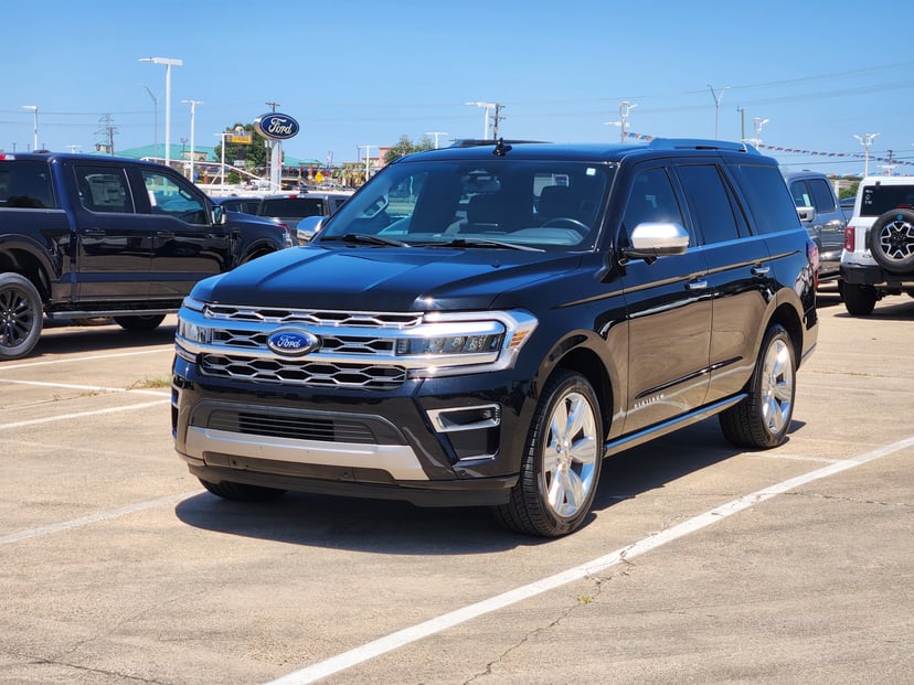 2022 Ford Expedition - Image 1