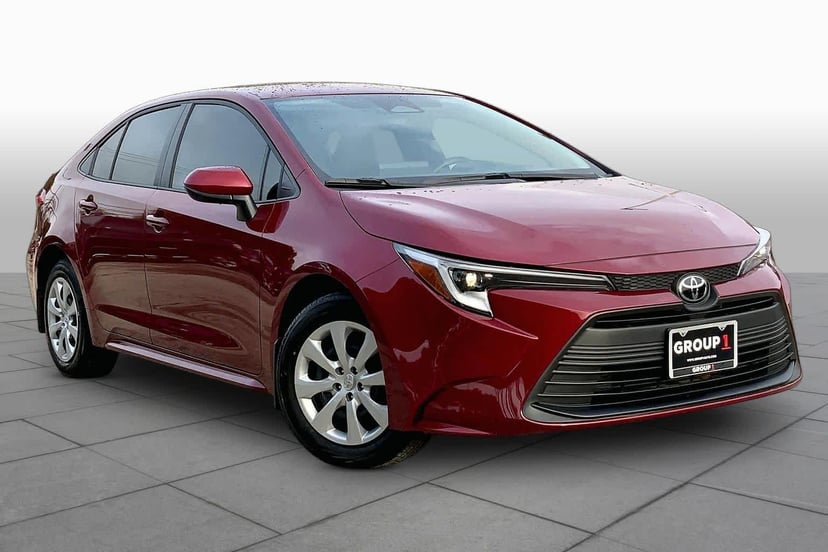 2026 Toyota Corolla - Image 2