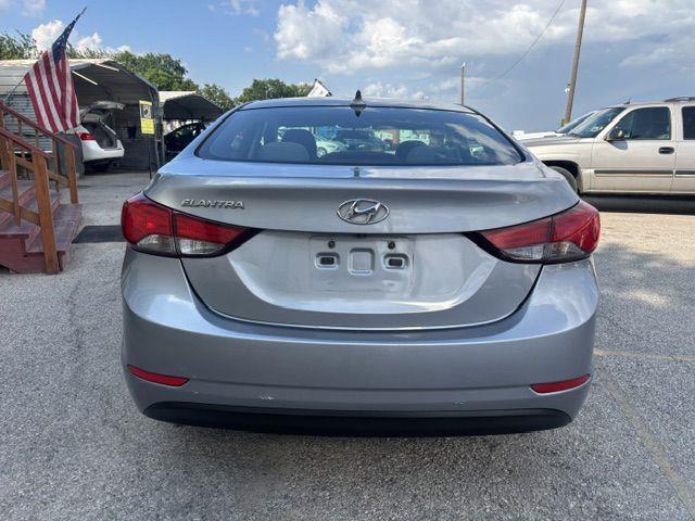 2015 Hyundai Elantra - Image 2