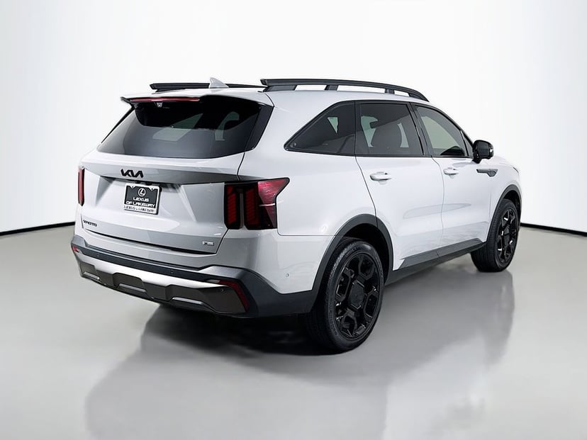 2025 Kia Sorento - Image 3