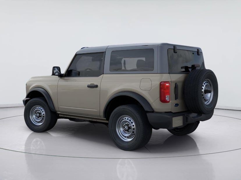 2026 Ford Bronco - Image 3