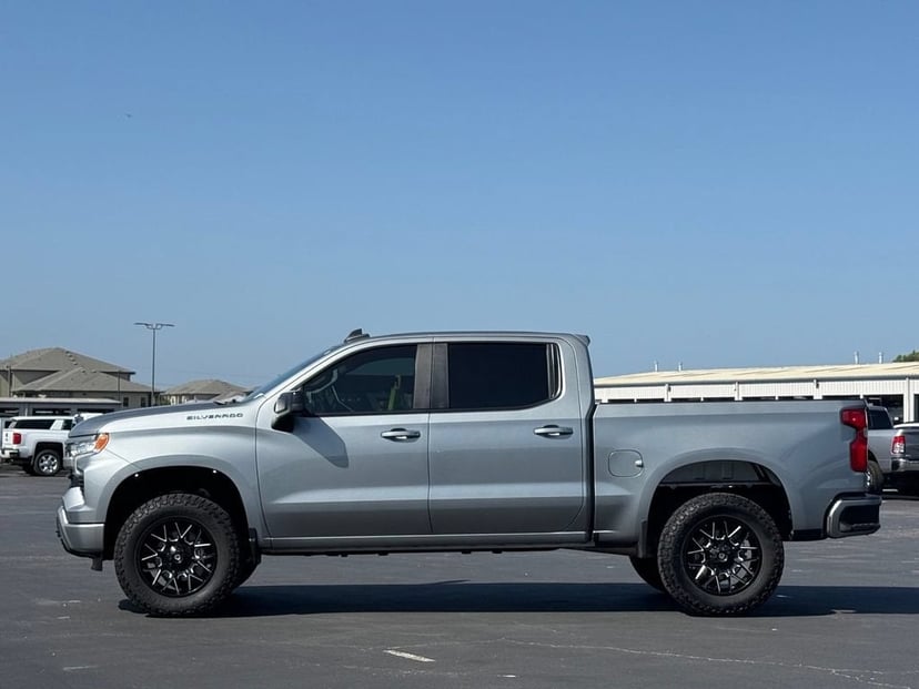 2023 Chevrolet Silverado - Image 2