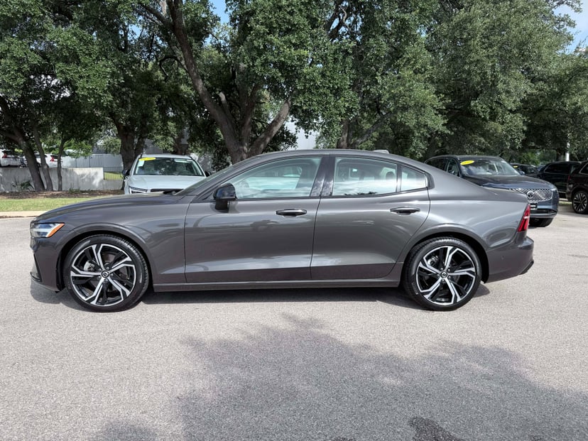 2025 Volvo S60 - Image 3