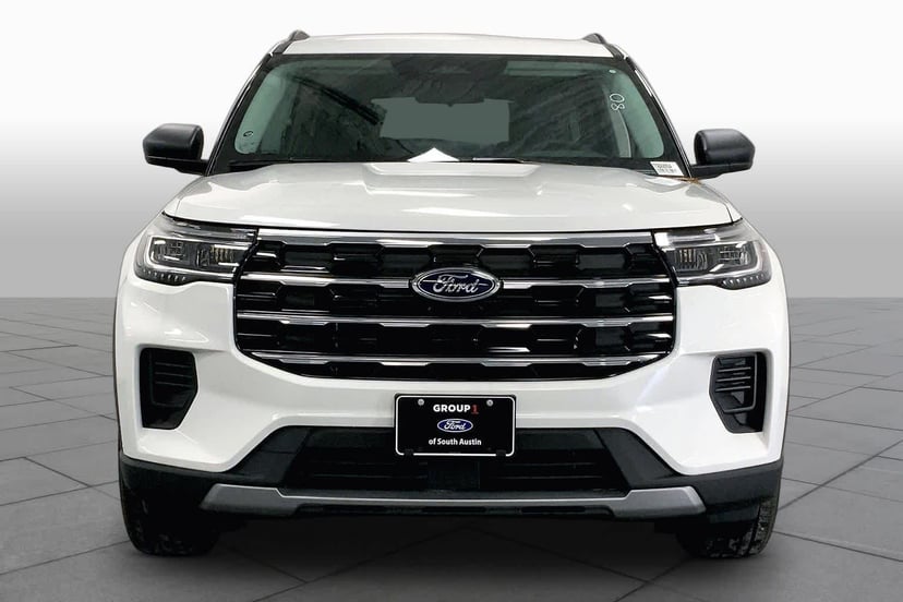 2026 Ford Explorer - Image 3