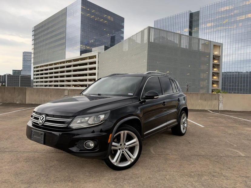 2015 Volkswagen Tiguan - Image 1