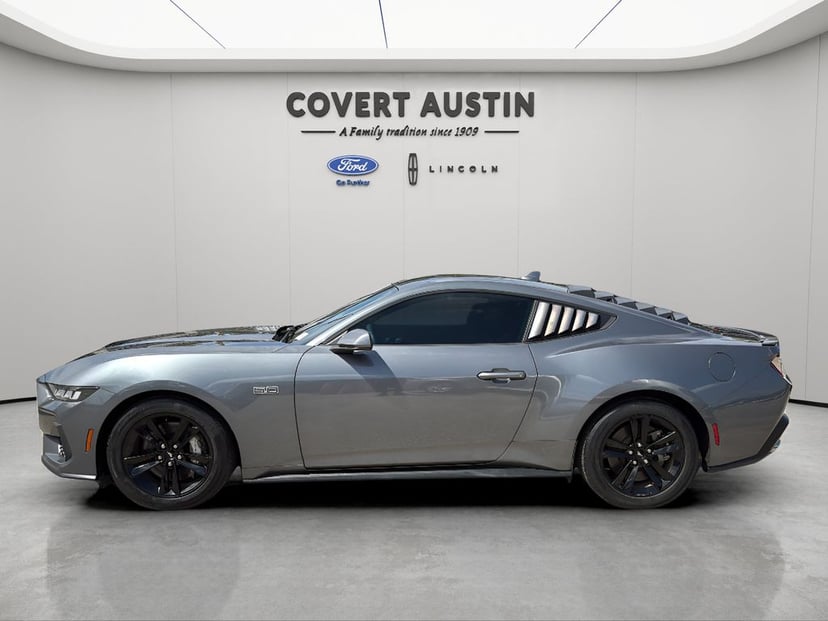 2024 Ford Mustang GT - Image 2