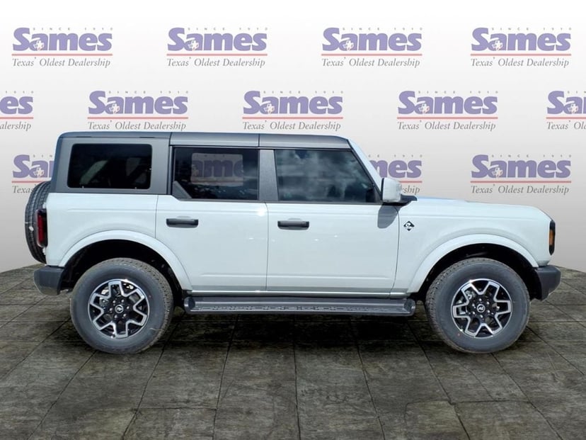 2026 Ford Bronco - Image 2