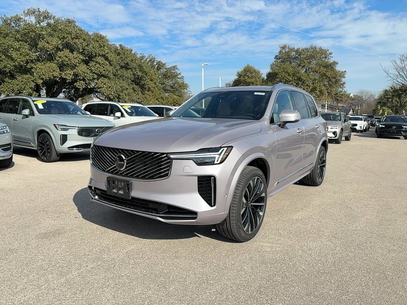 2026 Volvo XC90 - Image 3