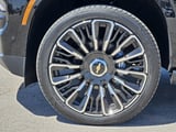2026 Chevrolet Suburban - Preview 7