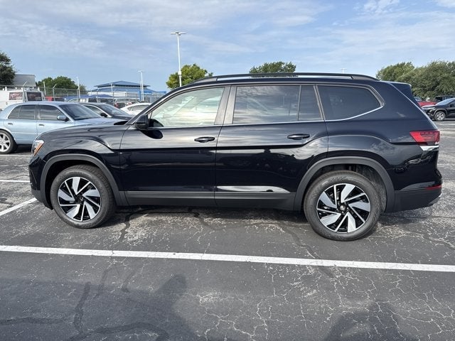 2026 Volkswagen Atlas - Image 2