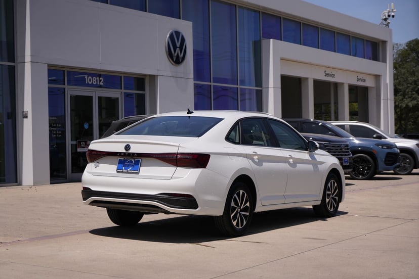 2026 Volkswagen Jetta - Image 3