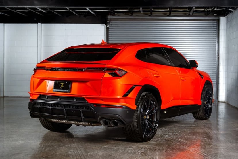 2024 Lamborghini URUS - Image 3