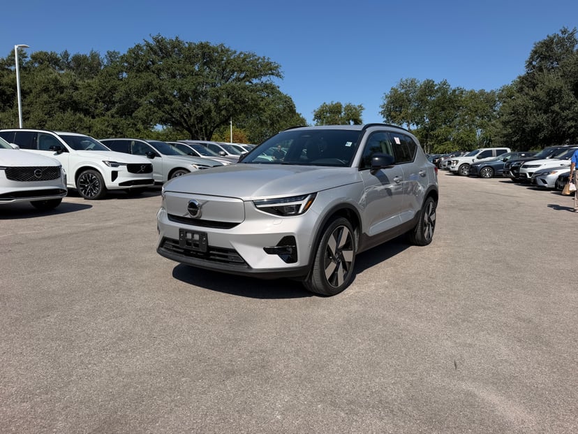 2023 Volvo XC40 Recharge - Image 1