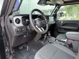 2025 Jeep Wrangler - Preview 11