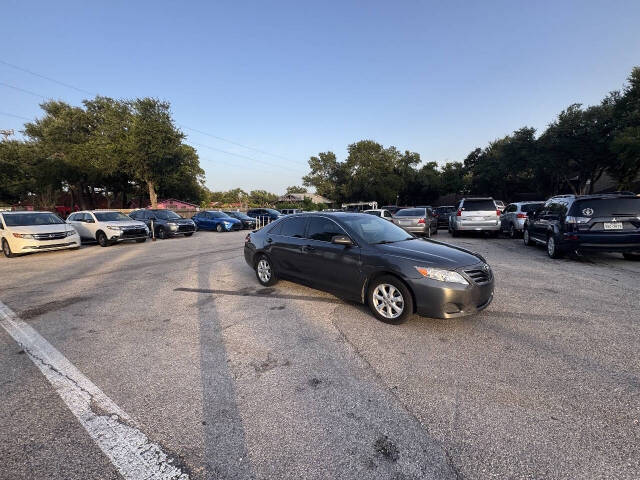 2011 Toyota Camry - Image 1