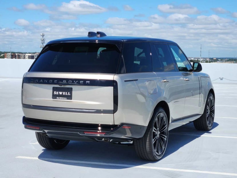 2026 Land Rover Range Rover - Image 3