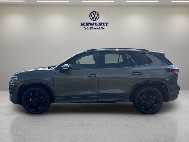 2026 Volkswagen Tiguan - Image 1