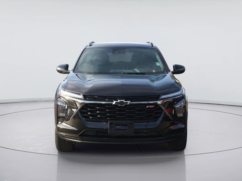 2025 Chevrolet Trax - Image 3