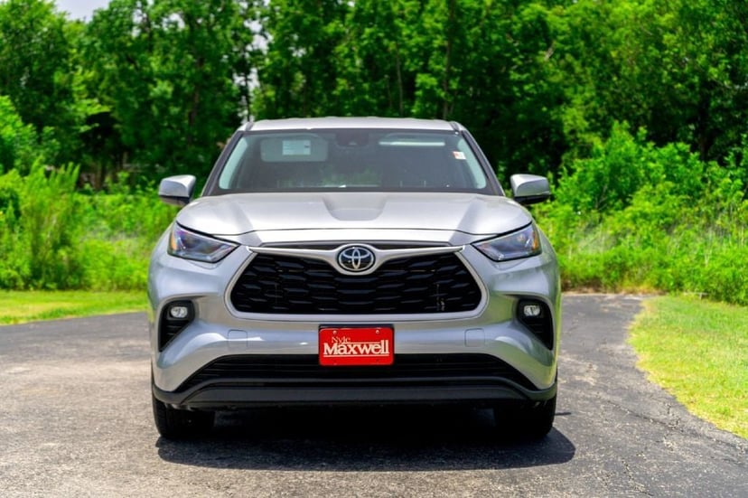 2023 Toyota Highlander - Image 3