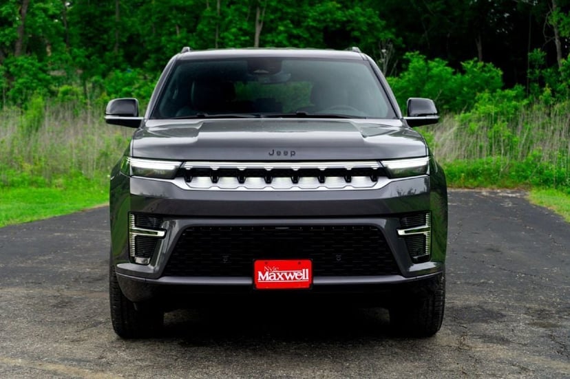 2026 Jeep Wagoneer - Image 3