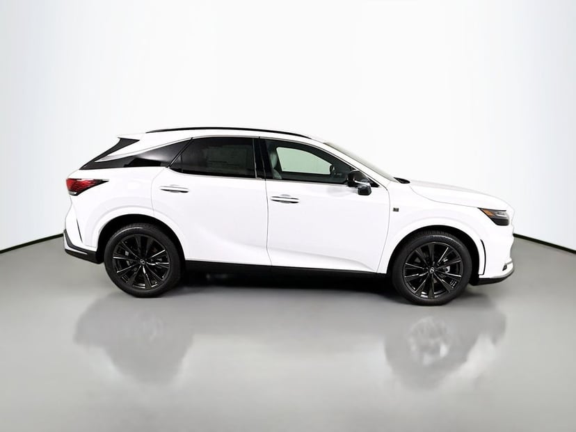 2026 Lexus RX - Image 3