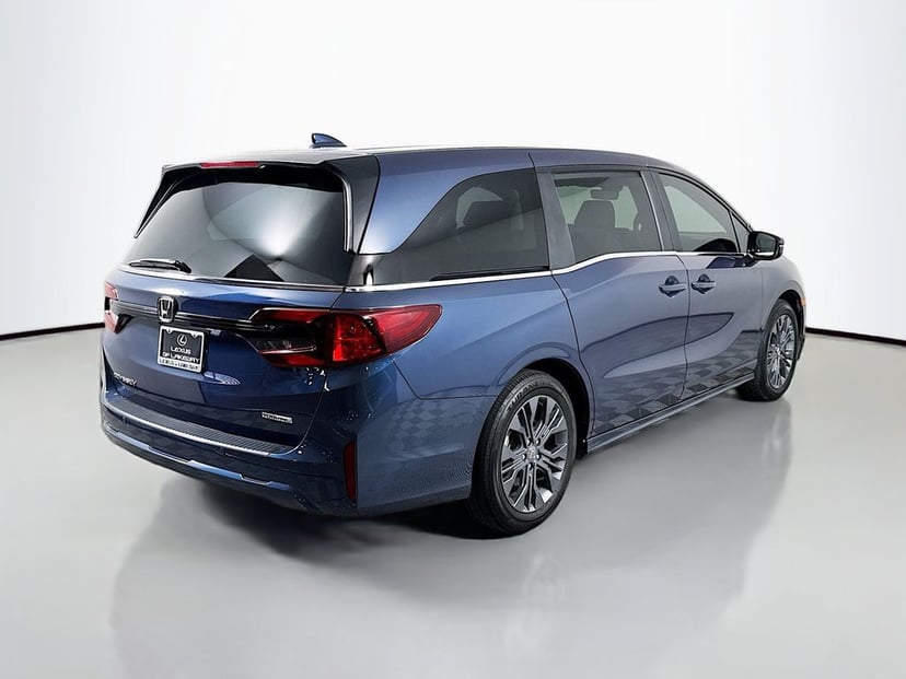 2025 Honda Odyssey - Image 2