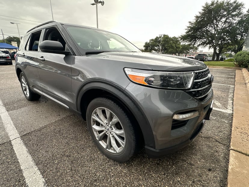 2023 Ford Explorer - Image 2