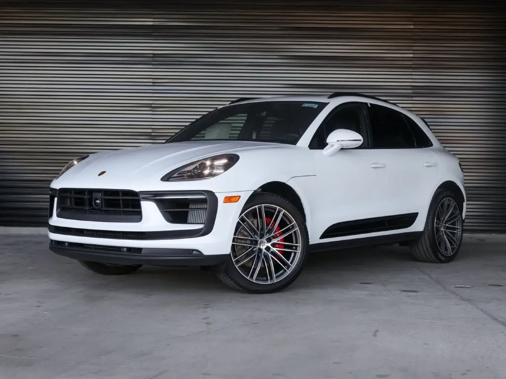 2026 Porsche Macan - Image 1