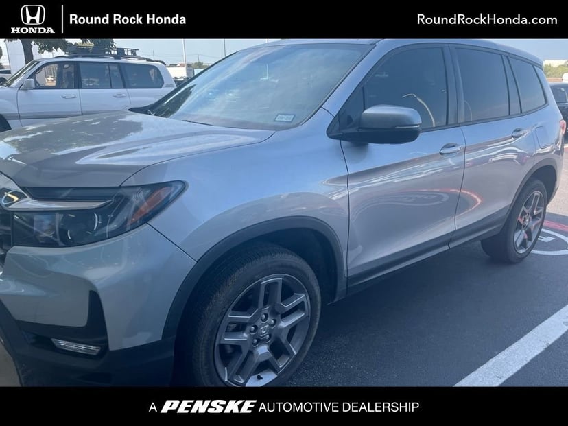 2023 Honda Passport - Image 2