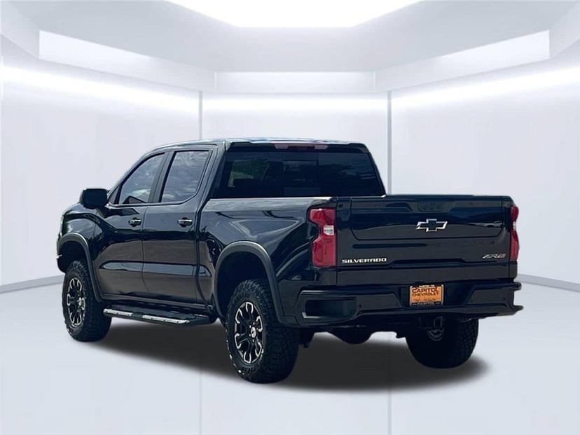 2026 Chevrolet Silverado 1500 - Image 2
