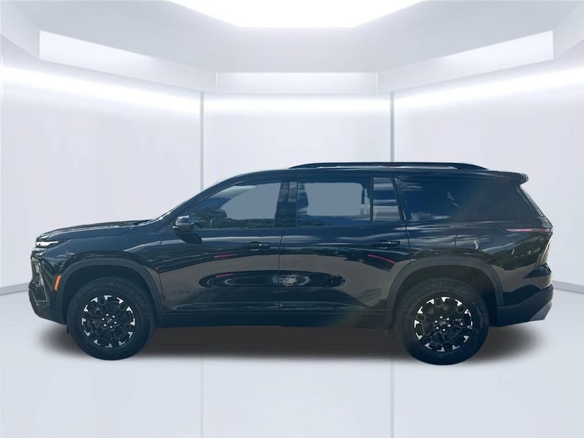 2027 Chevrolet Traverse - Image 1