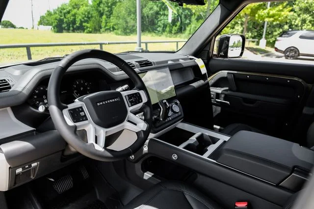 2026 Land Rover Defender - Image 3