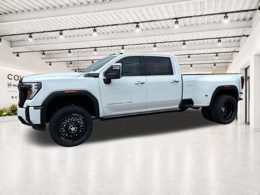 2026 GMC Sierra 3500 HD - Image 3