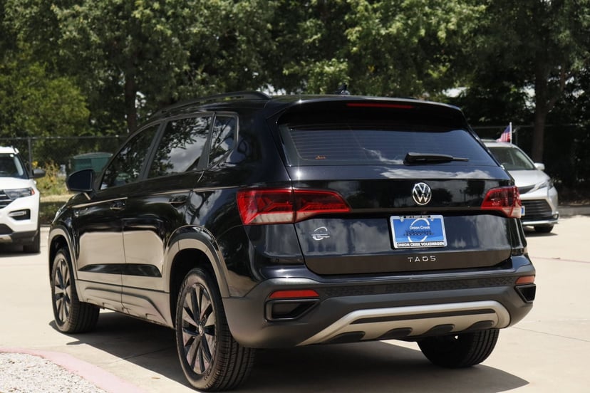 2023 Volkswagen Taos - Image 3