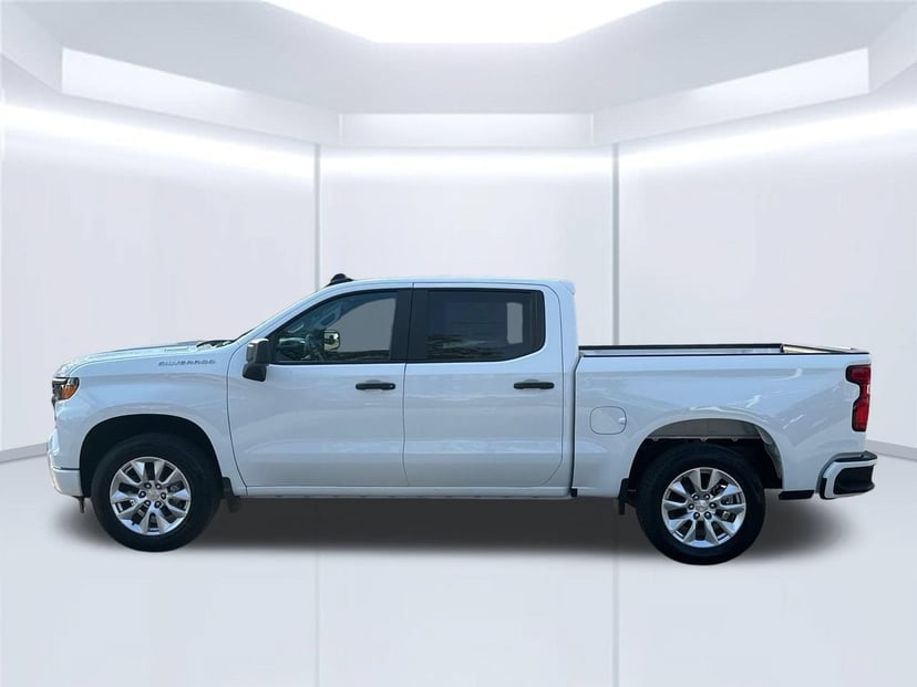 2026 Chevrolet Silverado 1500 - Image 2