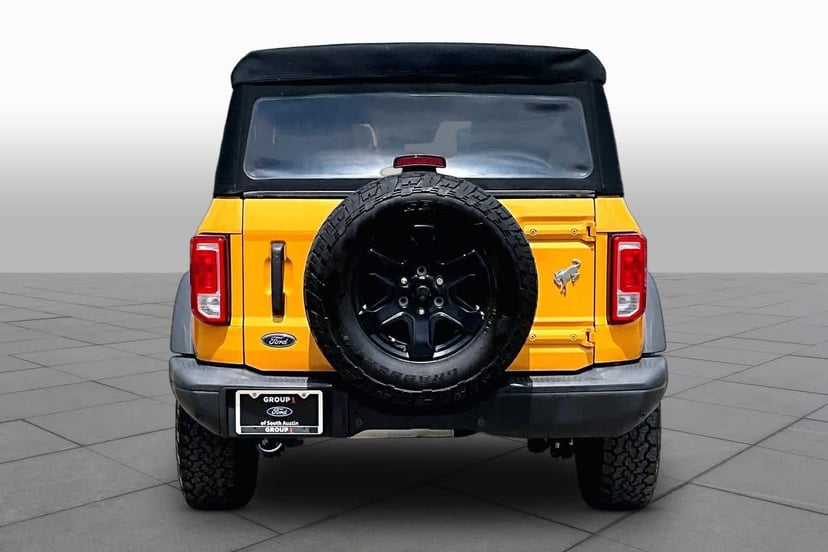 2022 Ford Bronco - Image 3