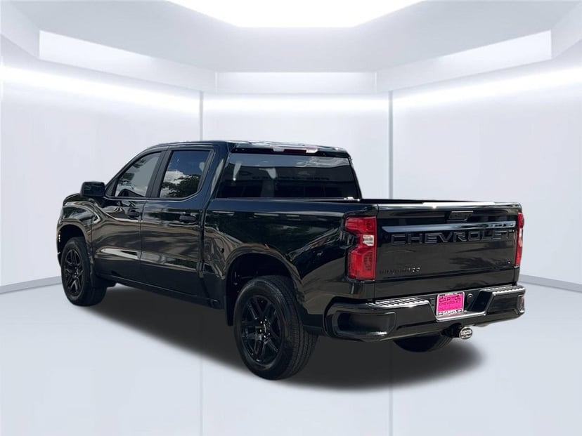 2026 Chevrolet Silverado 1500 - Image 2